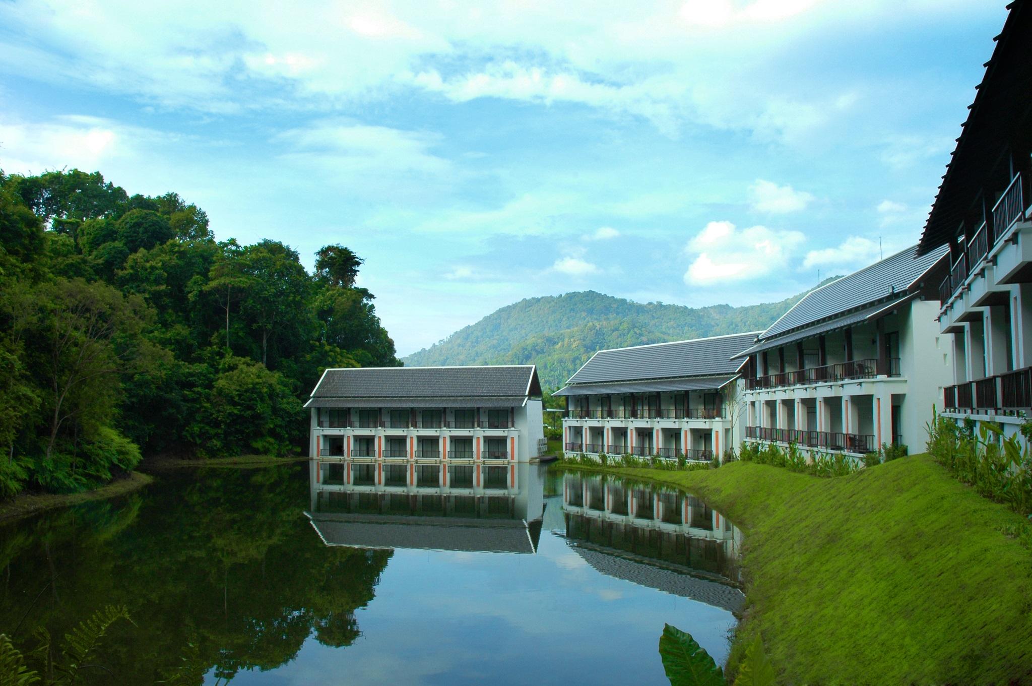Tinidee Golf Resort Phuket - Sha Extra Plus Kathu Kültér fotó