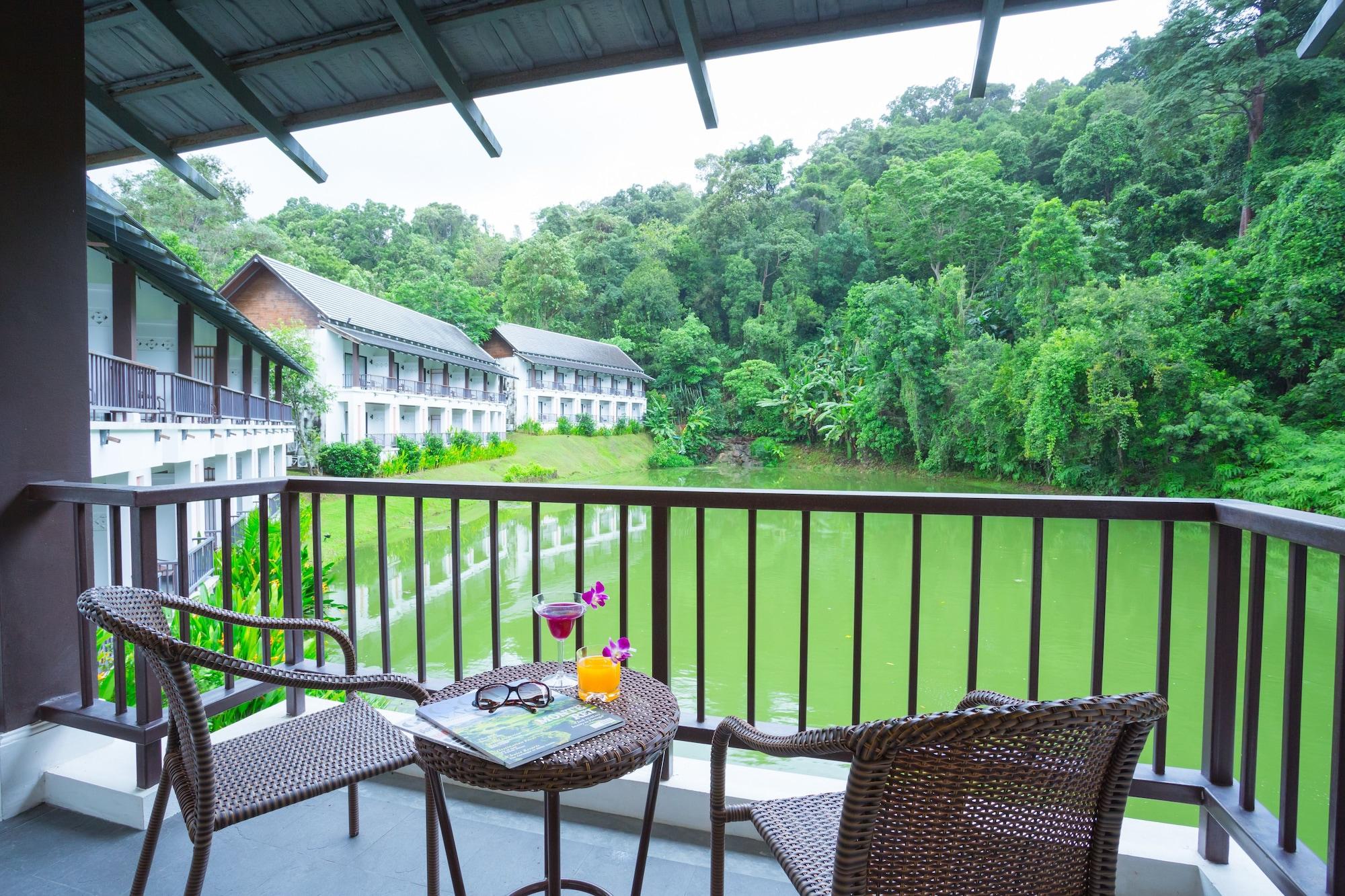 Tinidee Golf Resort Phuket - Sha Extra Plus Kathu Kültér fotó