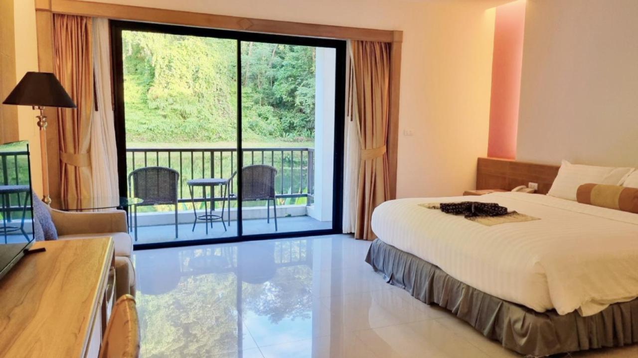 Tinidee Golf Resort Phuket - Sha Extra Plus Kathu Kültér fotó