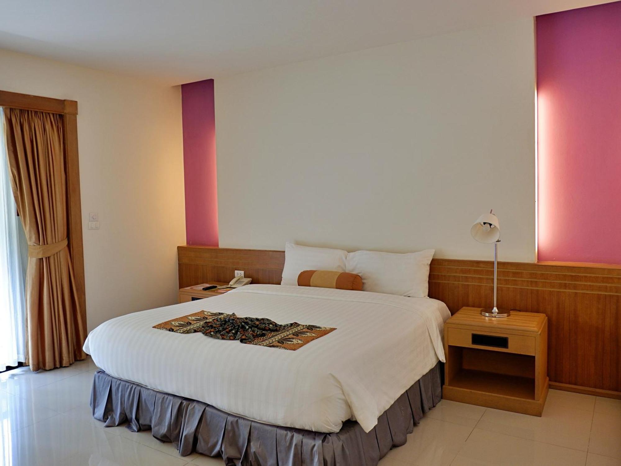 Tinidee Golf Resort Phuket - Sha Extra Plus Kathu Kültér fotó