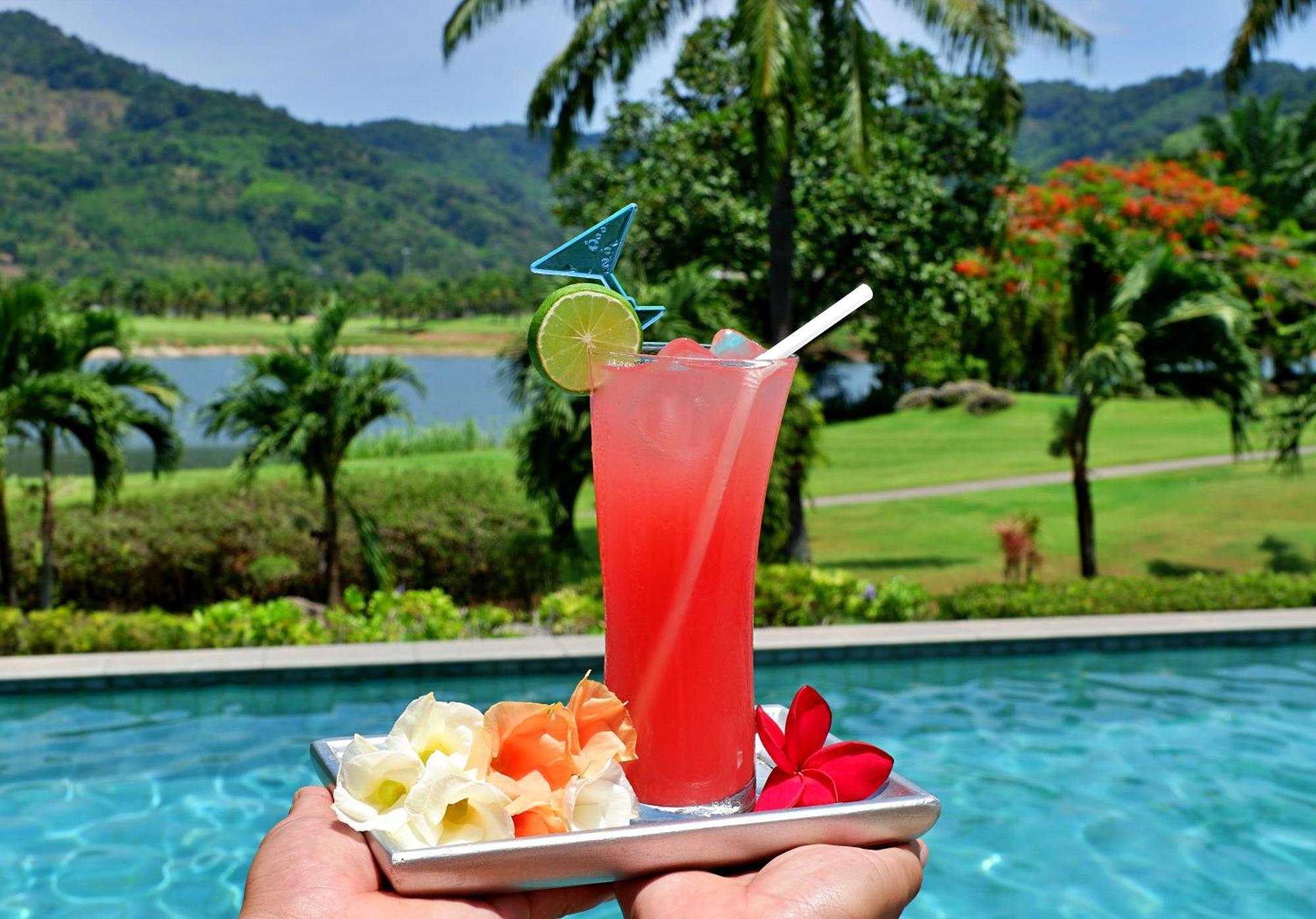 Tinidee Golf Resort Phuket - Sha Extra Plus Kathu Kültér fotó