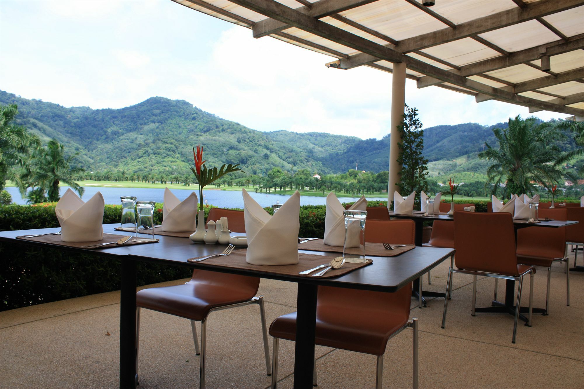 Tinidee Golf Resort Phuket - Sha Extra Plus Kathu Kültér fotó